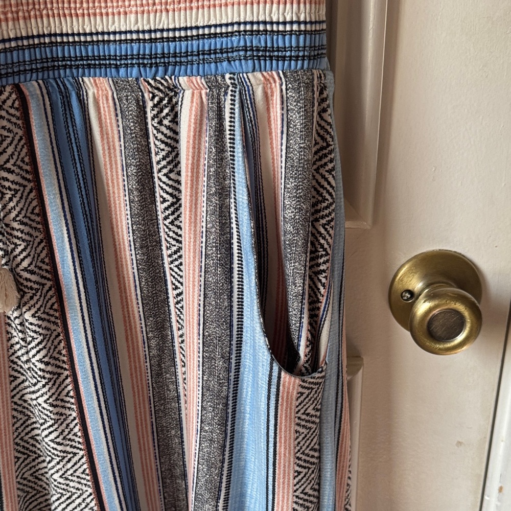 VENUS Vibrant Striped Halter Dress with Pockets - Picture 7 of 12